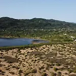 Detached With Sea Views At 度假居